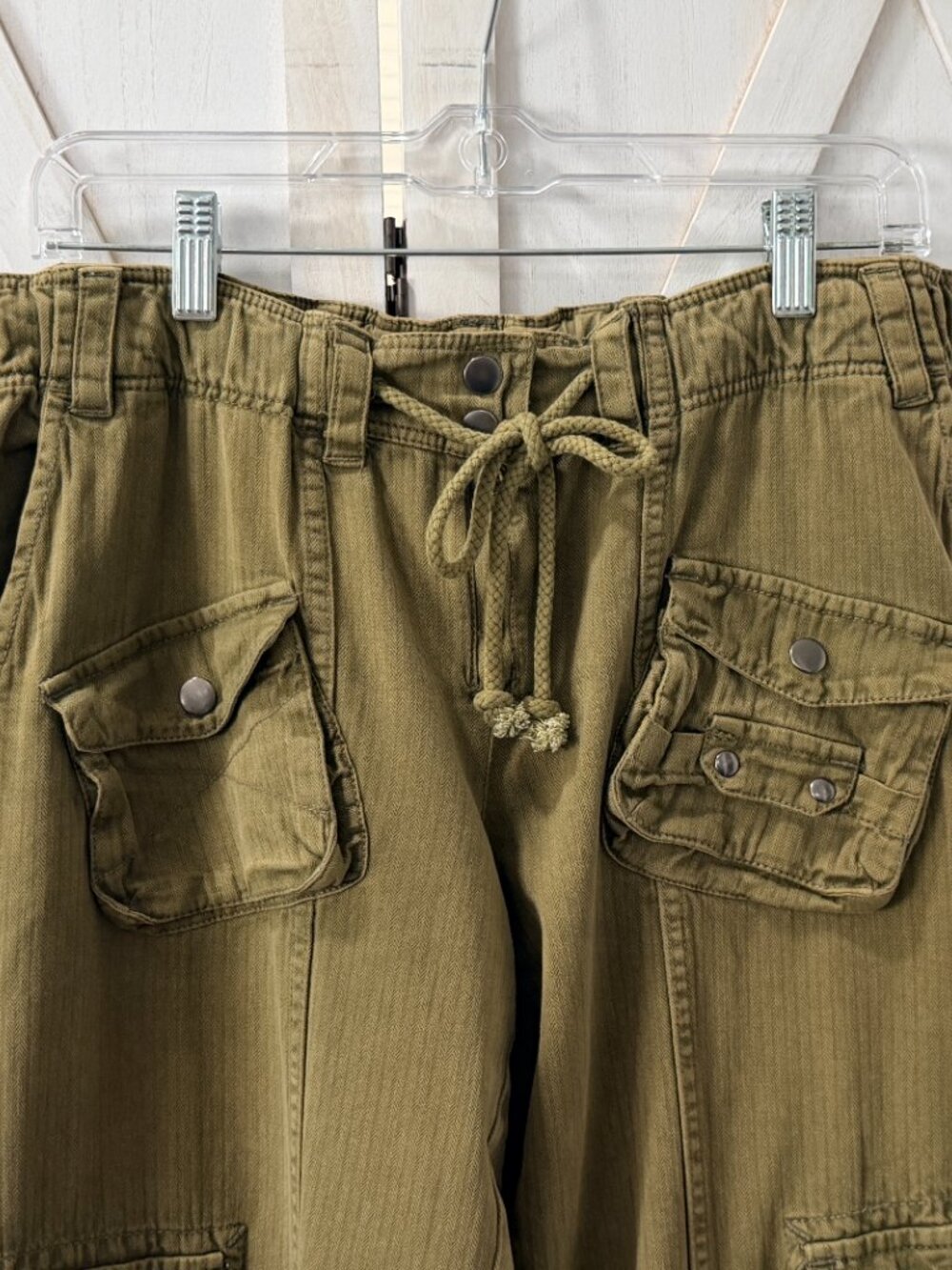 Free People Tahiti Cargo Pants in Olive Green Size Small - Picture 7 of 10